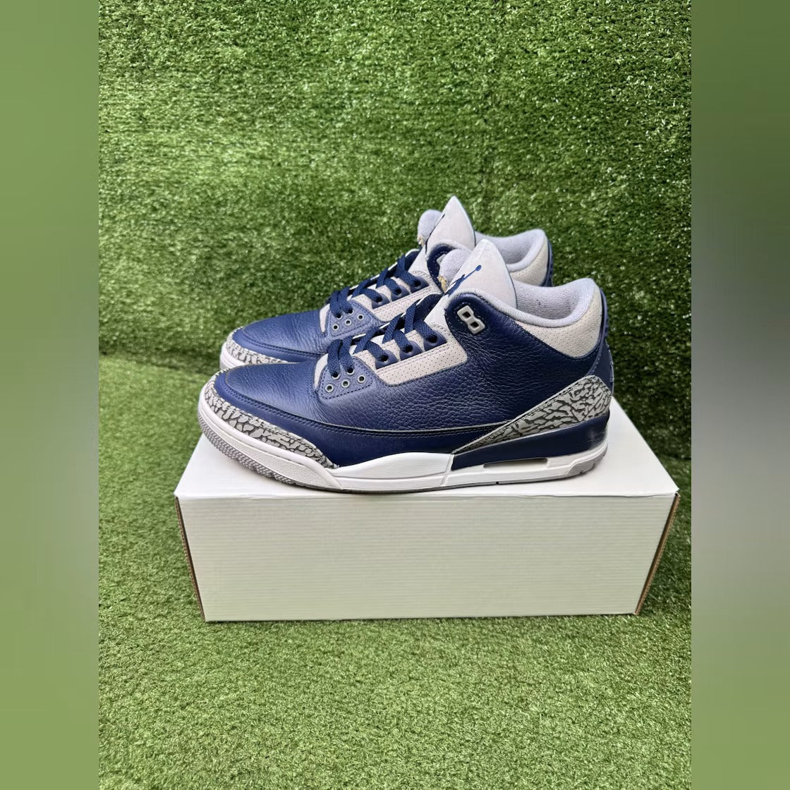 Used - Air Jordan 3 Retro Georgetown (2021) - US M 11 - detail 2