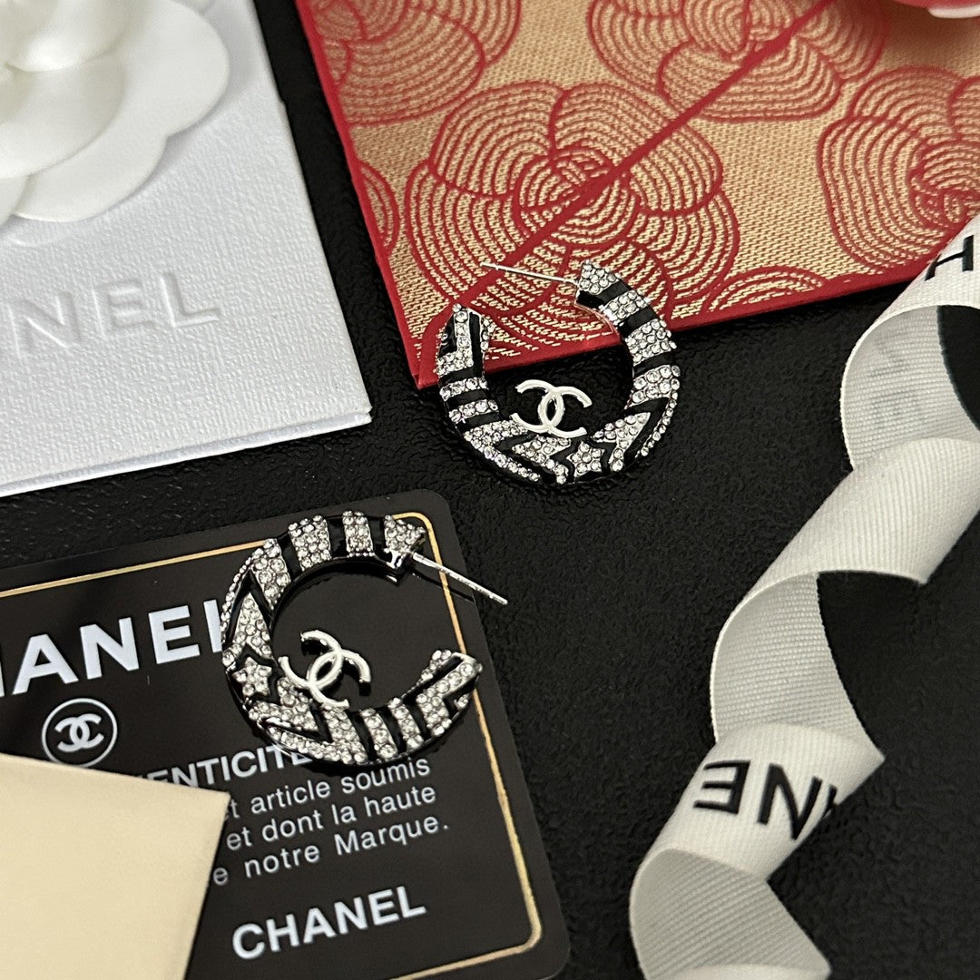 18K  Chanel Black Diamonds Earrings