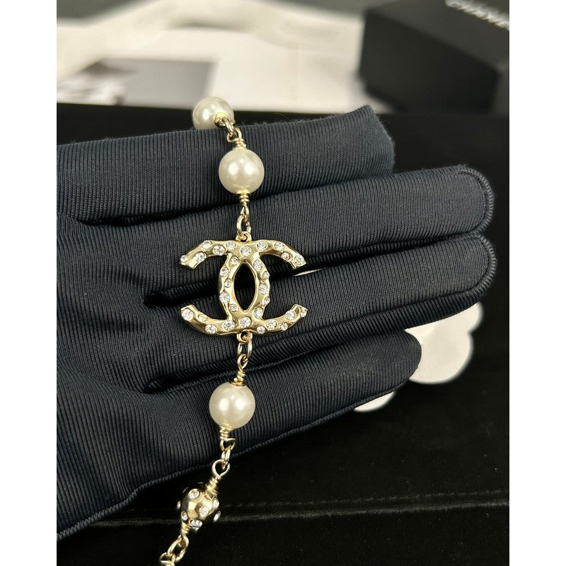 18K  Chanel White Pearls Necklace